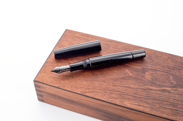 Leonardo Officina Italiana x Pen Venture Urushi Exclusive Limited Edition