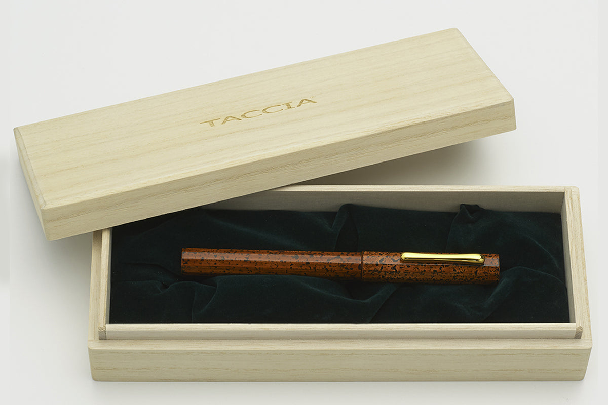 Taccia - Hyakko-Hisho II Bengara