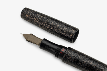 Leonardo - Urushi Essenza Ishime Otto Nero 2026 Pen Venture Exclusive