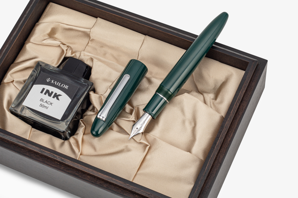 Sailor - King of Pens Urushi Kaga | Pine Green - Silver Trim |