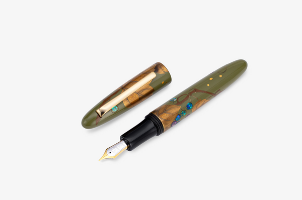 Taccia - Mizuki Maki-e Urushi Fountain Pen | Nobudo