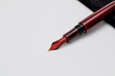 Leonardo - Urushi Essenza Aka Tamenuri 2022 Pen Venture Exclusive (LTD)
