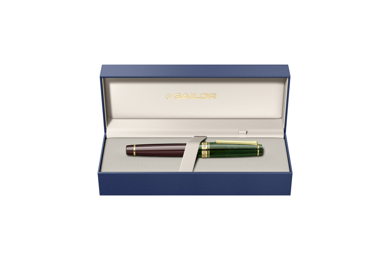 Sailor - Professional Gear Slim | Christmas Pudding - Gold Trim |